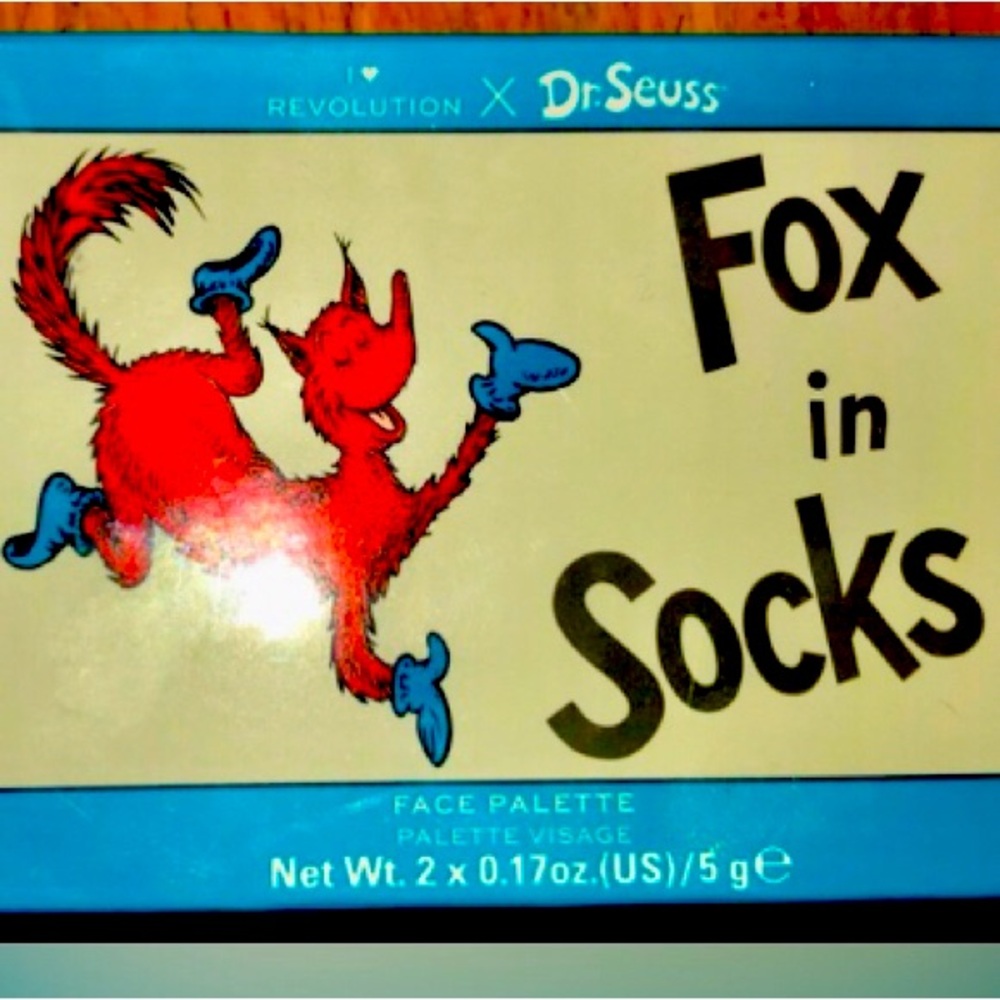 ♨️3/25♨️ I 🩷 Revolution x Dr Seuss Fox In Socks Blush & Bronzer Palette NEW